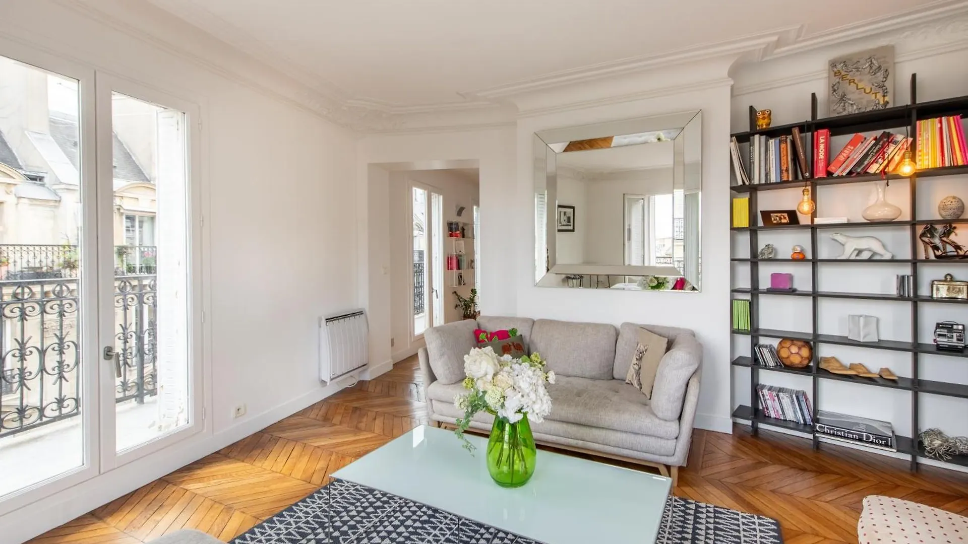 Geranimus Parisian Charm Apartment France