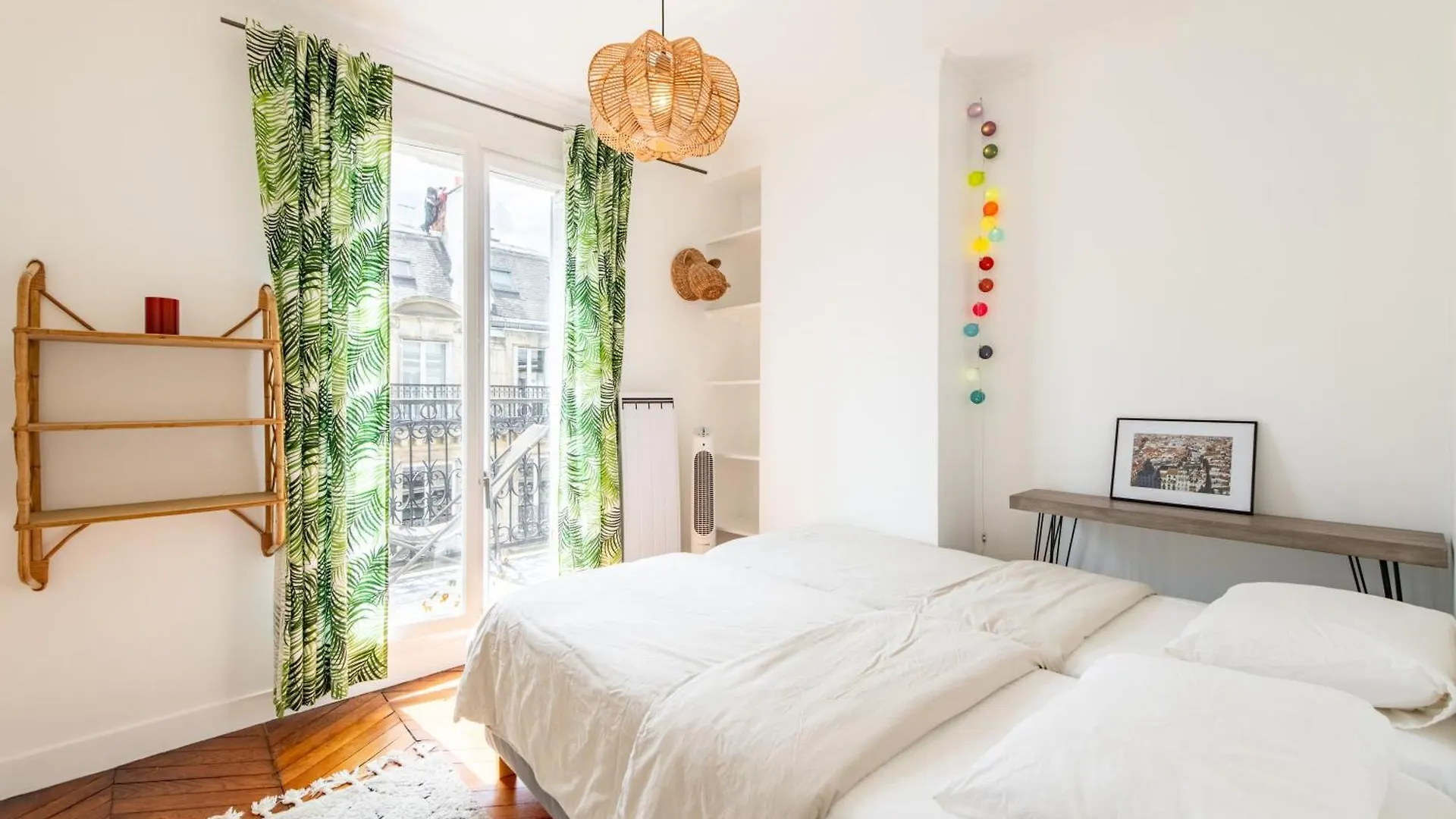 Geranimus Parisian Charm Apartment Paris