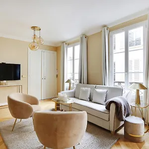 Pick A Flat's In Opera Saint Lazarre - Rue De L'isly Paris